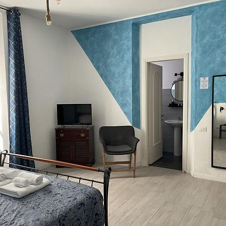 B&B Red House Garlate Bagian luar foto