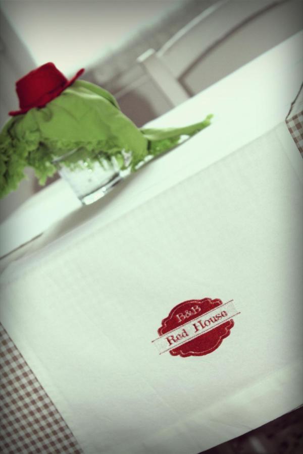 B&B Red House Garlate Bagian luar foto
