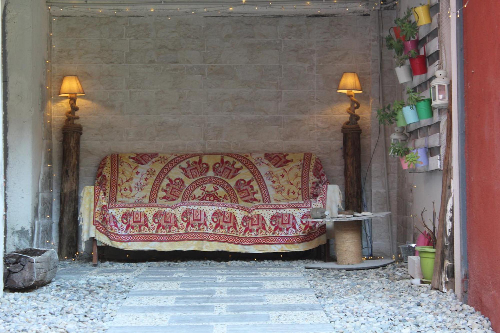 B&B Red House Garlate Bagian luar foto